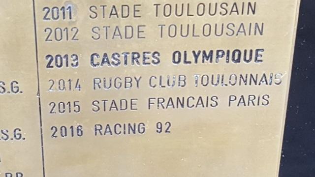 PHOTOS. Top 14 : le Racing 92 présente ses deux nouveaux maillots