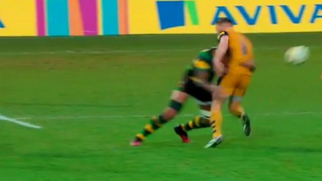 VIDEO. Premiership : Courtney Lawes anesthésie une nouvelle victime avec un timbre de l'espace 