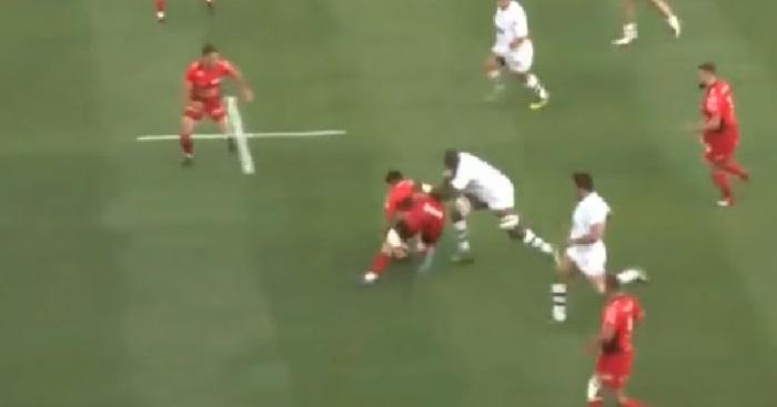 VIDEO. RCT : absent 6 semaines, Raphaël Lakafia dénonce un coup de genou dans le dos d'un Clermontois