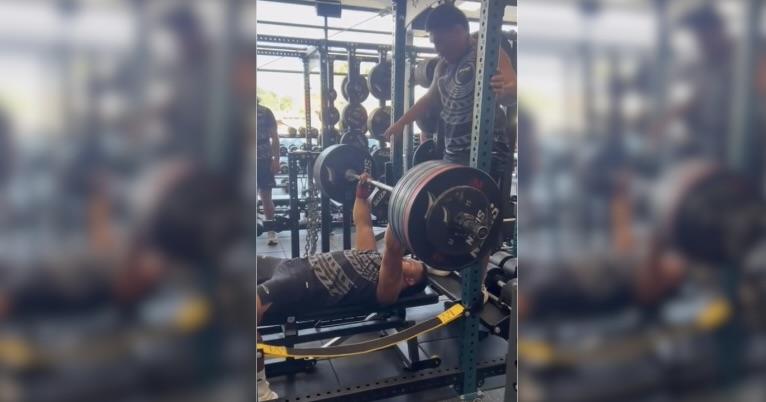 VIDÉO. 195kg au couché, 265kg au squat : les All Blacks démarrent 2024 (très) fort à la salle