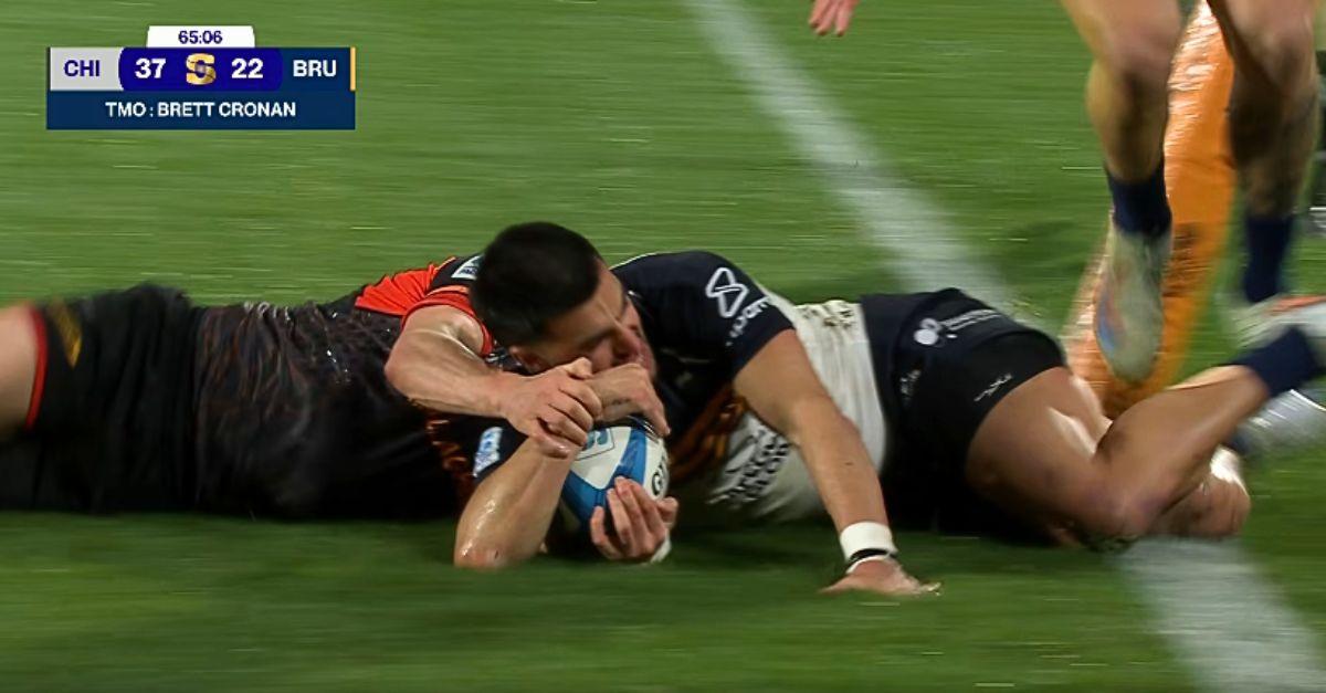 VIDEO. Pied laser, passe lumineuse et sauvetage de folie : clutch, McKenzie envoie les Chiefs en finale !