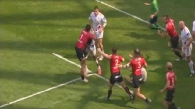 VIDEO. Top 14 - RCT - Stade Français. Jonathan Danty vs Alexandre Menini où quand un centre retourne un pilier comme une crêpe