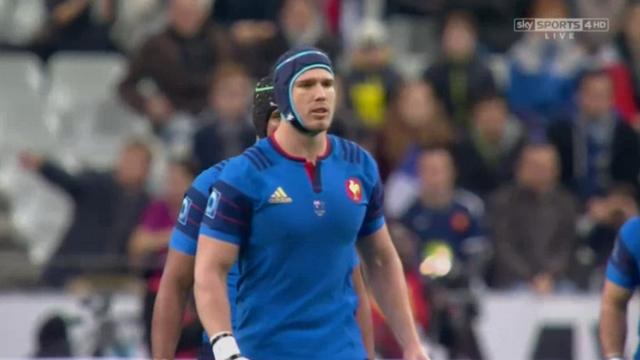 VIDEO. XV de France - Bernard Le Roux enfile le bleu de chauffe face aux Wallabies